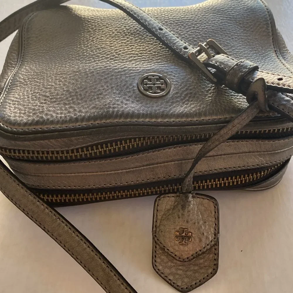 TORY BURCH Double Zipper Metallic Pebbled Leather Shoulder Bag